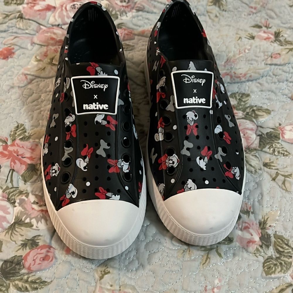 Disney X native Minnie mouse slip on sneakers